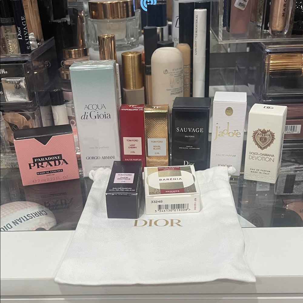 10 item bundle Dior Mini Fragrance Set with White Dior Pouch -new in box